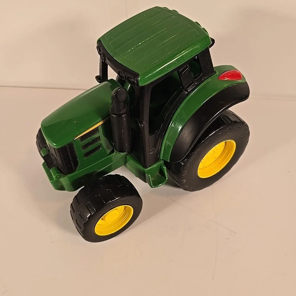 Green John Deere Monster Farm Tractor Model E0514Q00 Sound Feature Does Not Work